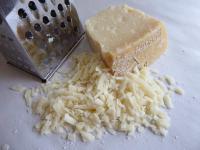 Grana padano (geraspt)